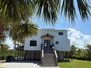 Don Pedro Island Canal dock and 5 Min to Beach - 0