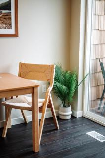 Prime Eagle River Stay - Walkable Location - 6