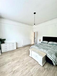 Charming 2BR Victorian Flat in Bexhill-on-Sea - 1