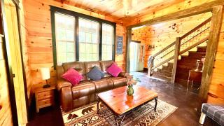 Modern Luxury-6 Bed 5 Bath CABIN AMAZING LOCATION & PRIVACY! -4 Miles to Gatlinburg-7 to Dollywood-Hot Tub-Fireplace-King Suits-Theater-Grill-Free Parking for 10 Vehicles-Fire pit-Fully Stocked Kitchen-"Smoky View Cabin" - 1