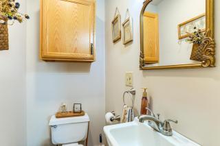 Convenient Townhome 1 Mi to Dtwn Clearfield - 2