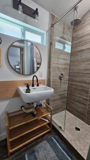 Modern Charming 3 Bed 2 Bath with Parking Conventions Downtown Beaches Balboa Park - 2