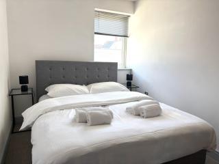 York City Centre 2 Bed Flat with Views - Top Location - York - 1