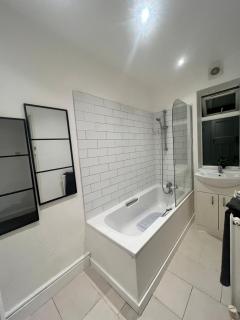 3bd in leicester near M1 - city - contractors - 5