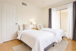 Malibu Woods & Waves - 2 Bedroom - 1