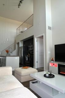 2Bedrooms Lakeview Loft Walk to Mill Ave and ASU - 8