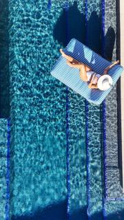 The Pool House - 4