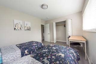 Burnaby Metrotown 3 bedroom upstairs - 2