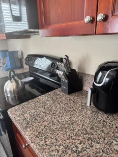 3 Bedroom 4 Bed Private Patio Home on GSU Campus - 9