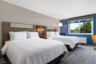 Holiday Inn Express & Suites Pittsfield-Lenox-Berkshires by IHG - 1