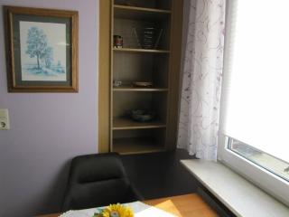 Castle View Apartment B - 6