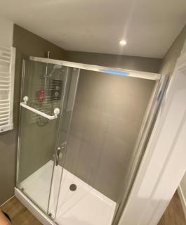 Stylish Detached Studio, Banstead with off street Parking - 9