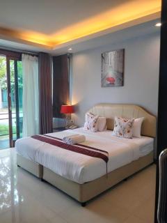 Nutchana Hill Boutique Hotel - 9