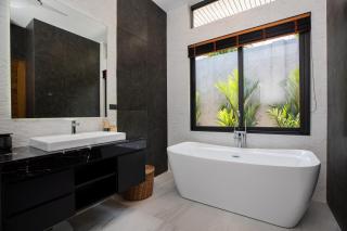 Andaman Paradise 2 Luxury 4 Bedrooms Pool Villa - 8