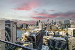 Docklands Harbour & City Views Pool, Free Onsite Parking , Yoga & Gym - 2