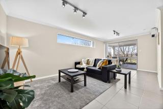 Modern 2BR Rockingham Retreat with Balcony - 0