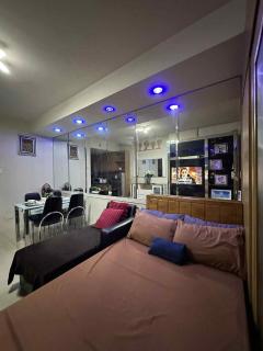 SD staycation Shell Residences facing moa complex - 5