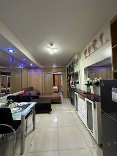 SD staycation Shell Residences facing moa complex - 1