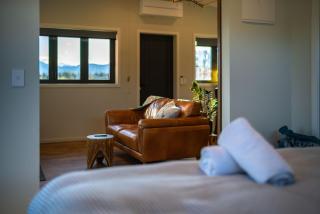 Red Hut - touch of luxury - Twizel - 7