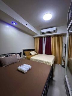 SD staycation Shell Residences facing moa complex - 9