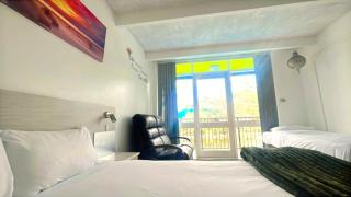 Le George Motel - 6