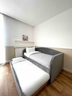 Luxury Flat in Paddington Notting Hill Hyde Park - Sleeps 7 - Free Wifi - 4