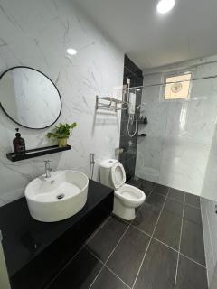 Master Bedroom Only in Bayan Lepas - 9