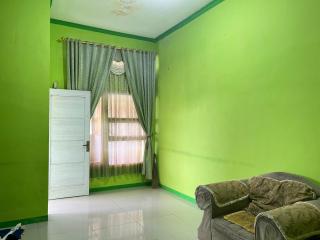 Puni Anjung Homestay - 1