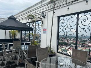 Penthouse Hotel and Residence - 6