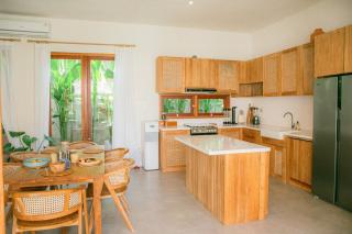 Modern 3-BR Villa with Pool, Garden & Outdoor Gym - 8
