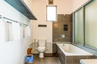 Marleys Beach House - 5