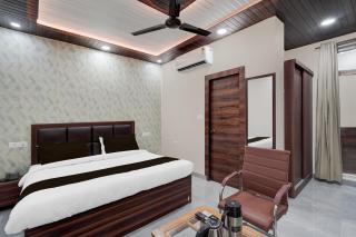 Hotel O THE GOMTI GLITZ - 3