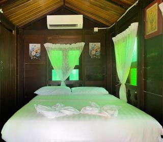 Cenanghill Beachfront - 8