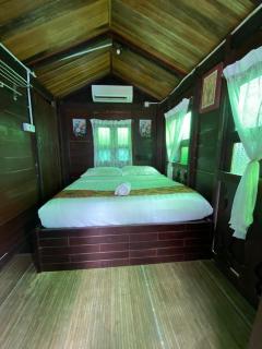 Cenanghill Beachfront - 9