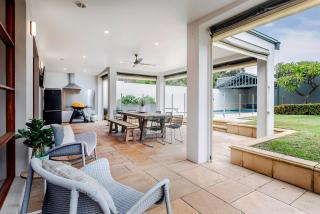 Henley Beach House - Luxury by the Sea - 1