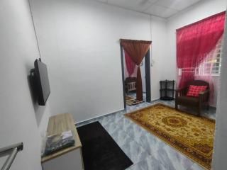 Homestay D' Puteh - 0