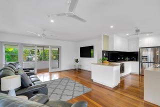 'Perfect Pool House' Idyllic Tropical Retreat - 4