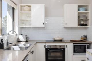 Waterfront Ocean Cottage - 7