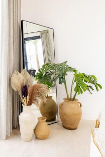 Aluna 1BR with private pool kedungu - 1