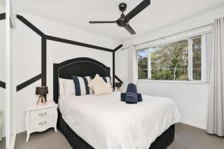 Bay View Rooftop Escape - 3