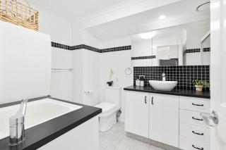 Bay View Rooftop Escape - 2