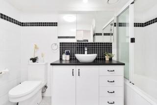 Bay View Rooftop Escape - 1