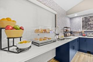 AmericInn by Wyndham Virginia - 2