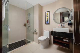 Echeng Hotel Wuhan Optics Valley Square Yangjiawan Metro Station - 4