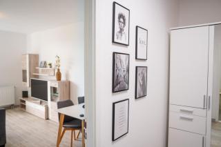 Ferienwohnung in Gera Lisa, Sehr ruhige Lage, Blick ins Grüne, Hochwertig renoviert, WLAN und Parkplatz GRATIS - 1