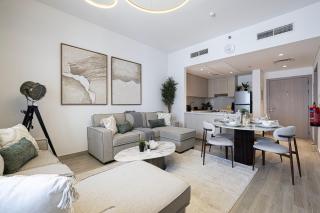 DVH Luxe Retreats 2BR Yas Island by Ferrari World & Yas Mall - 3