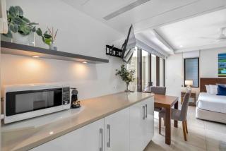 Poolside at Temple Resort - A Lush Tropical Escape - 8