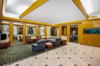 Days Inn & Suites by Wyndham Corpus Christi Central - 9