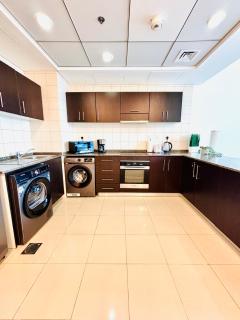 Stunning one bedroom apartment with Dubai Marina view, Close to Beach and Tram - 6