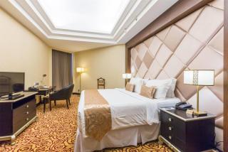 Wyndham Surabaya - 6